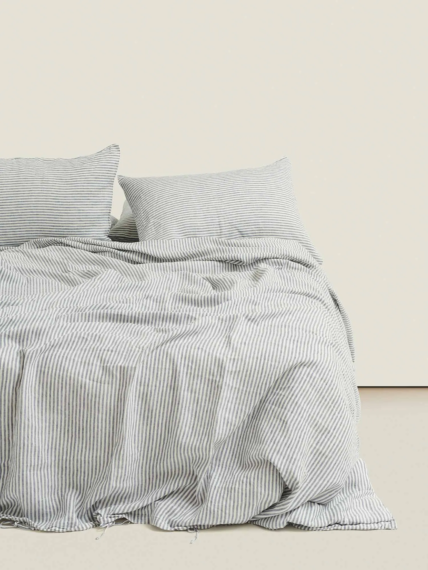 100% Linen Duvet Set in Blue Stripes