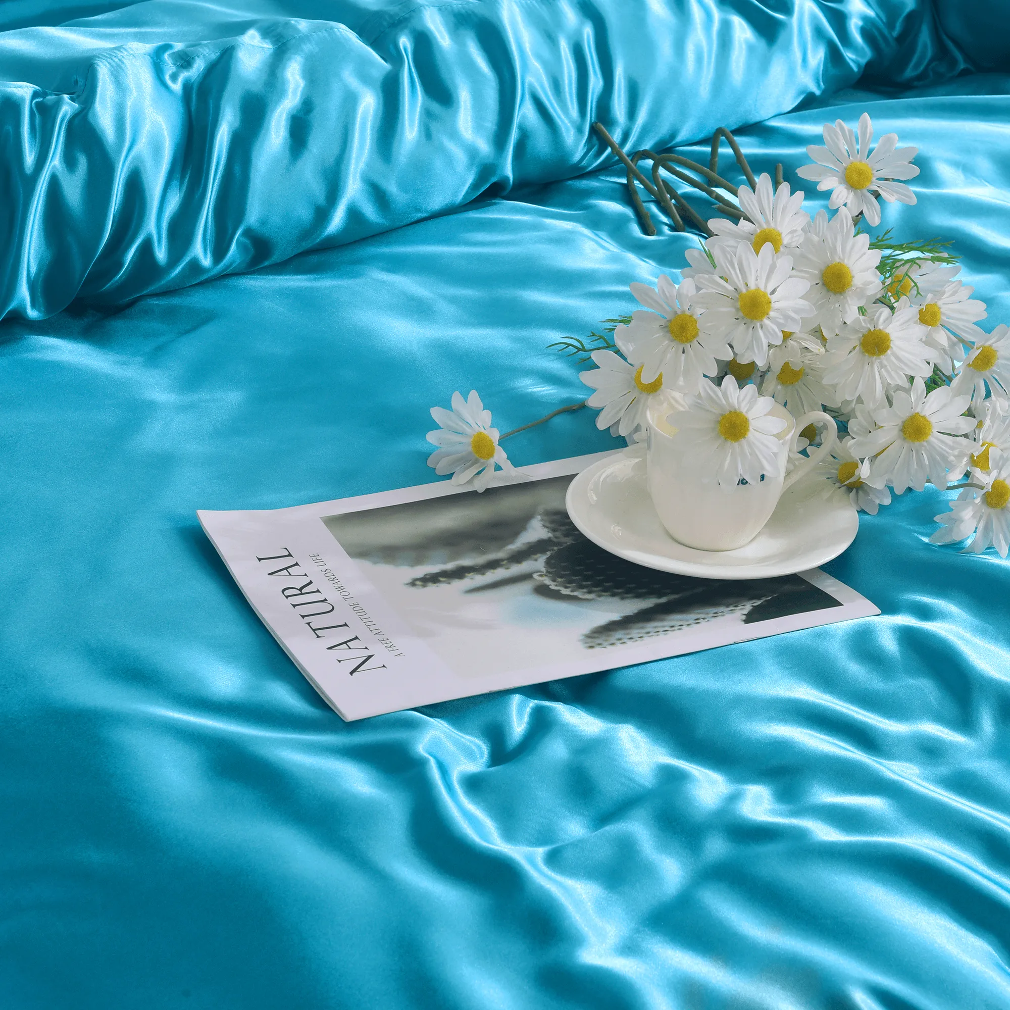 3 PCS Silky Soft Duvet & Pillowcases-Elegant Sky Blue Satin Bedding Set