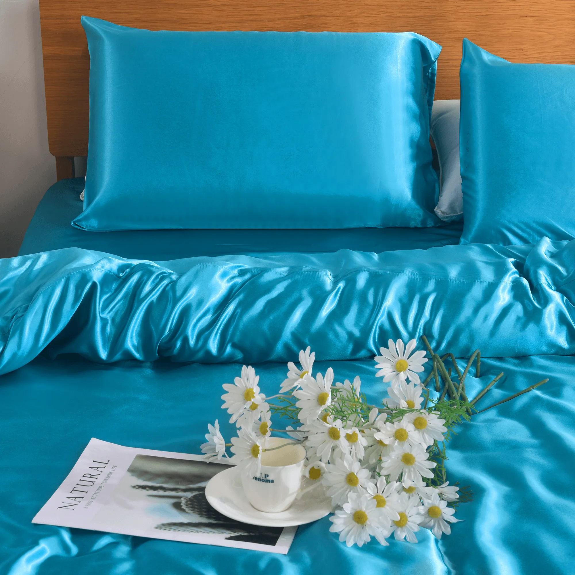 3 PCS Silky Soft Duvet & Pillowcases-Elegant Sky Blue Satin Bedding Set