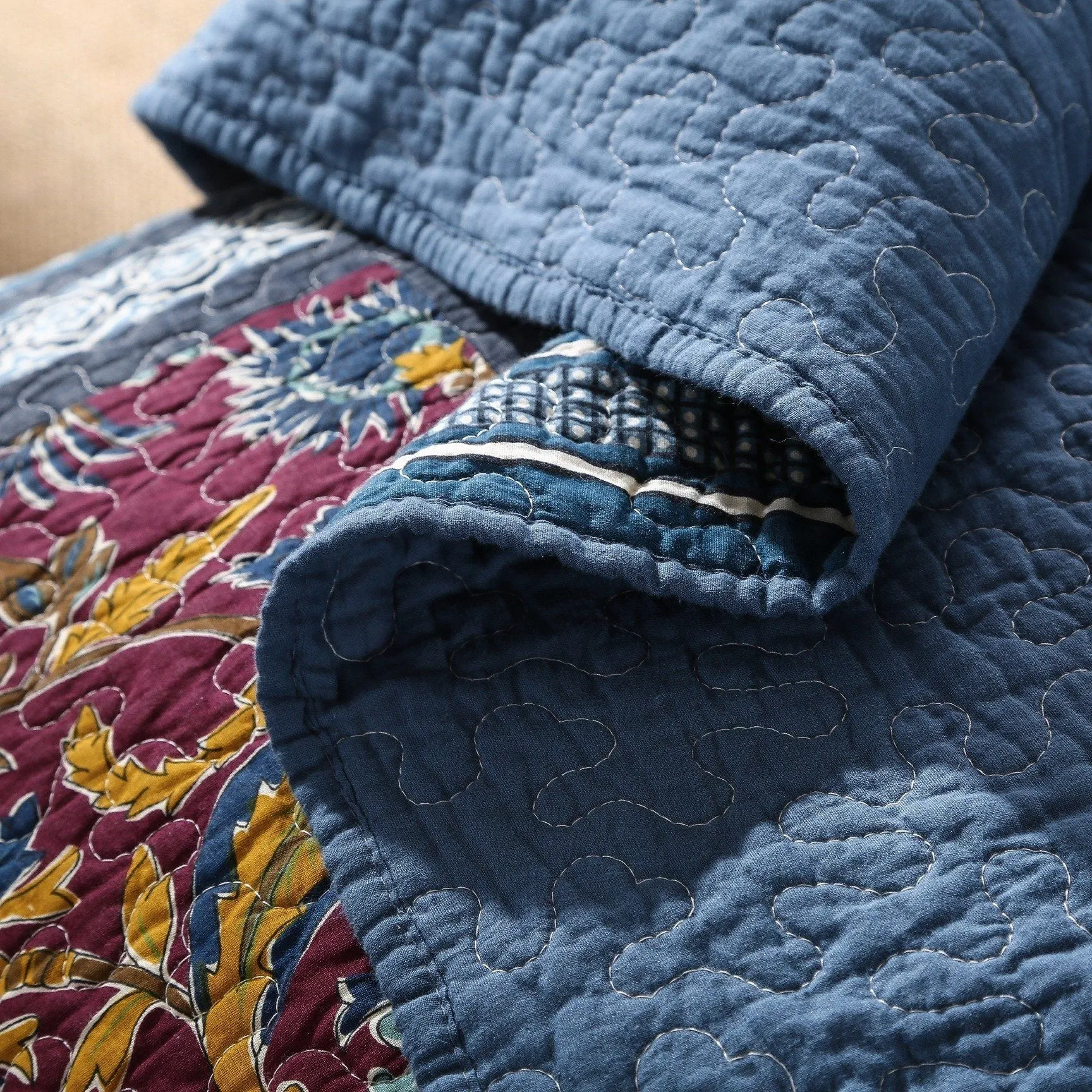 DaDa Bedding Bohemian Floral Midnight Ocean Blue Cotton Patchwork Bedspread Set (JHW-572)