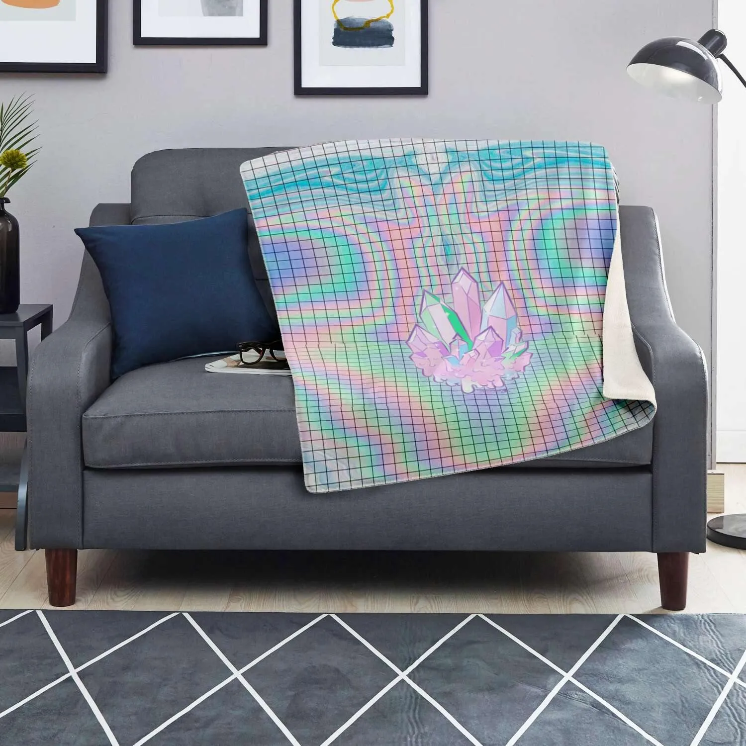 Holographic Crystal Blanket