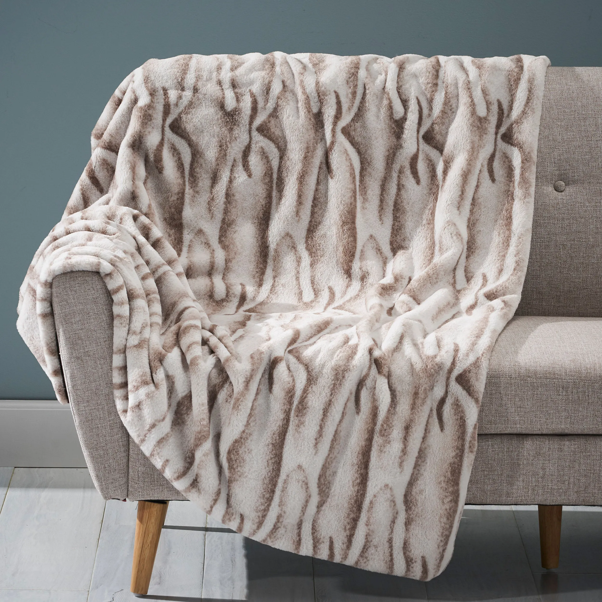 Louise Glam Fuzzy Fabric Throw Blanket