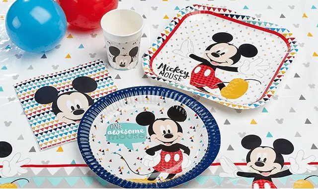 Mickey Mouse Party Large Paper Plates x 4