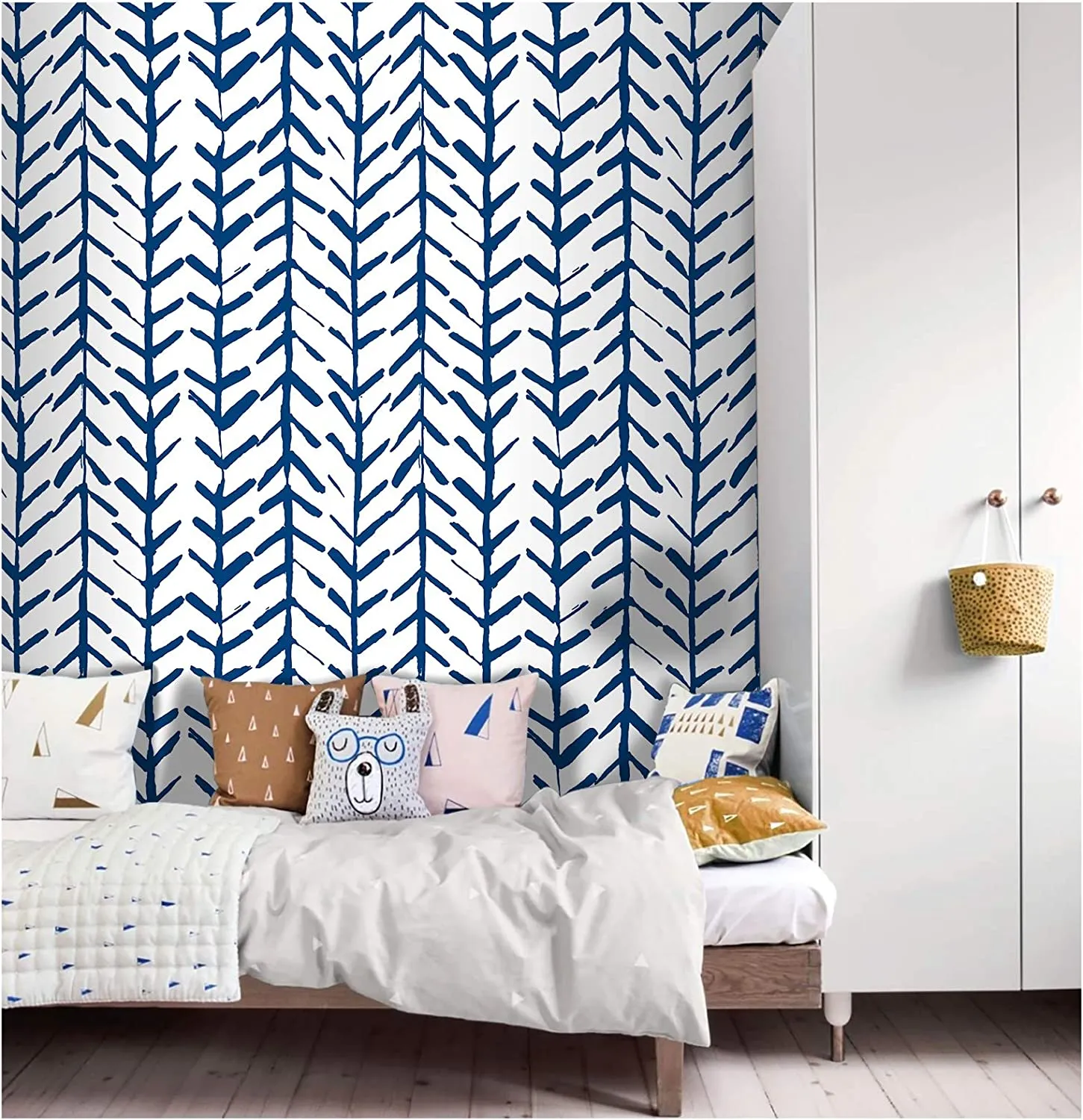 Wallpaper Herringbone Geometric Indigo Blue 17.7in x 118in