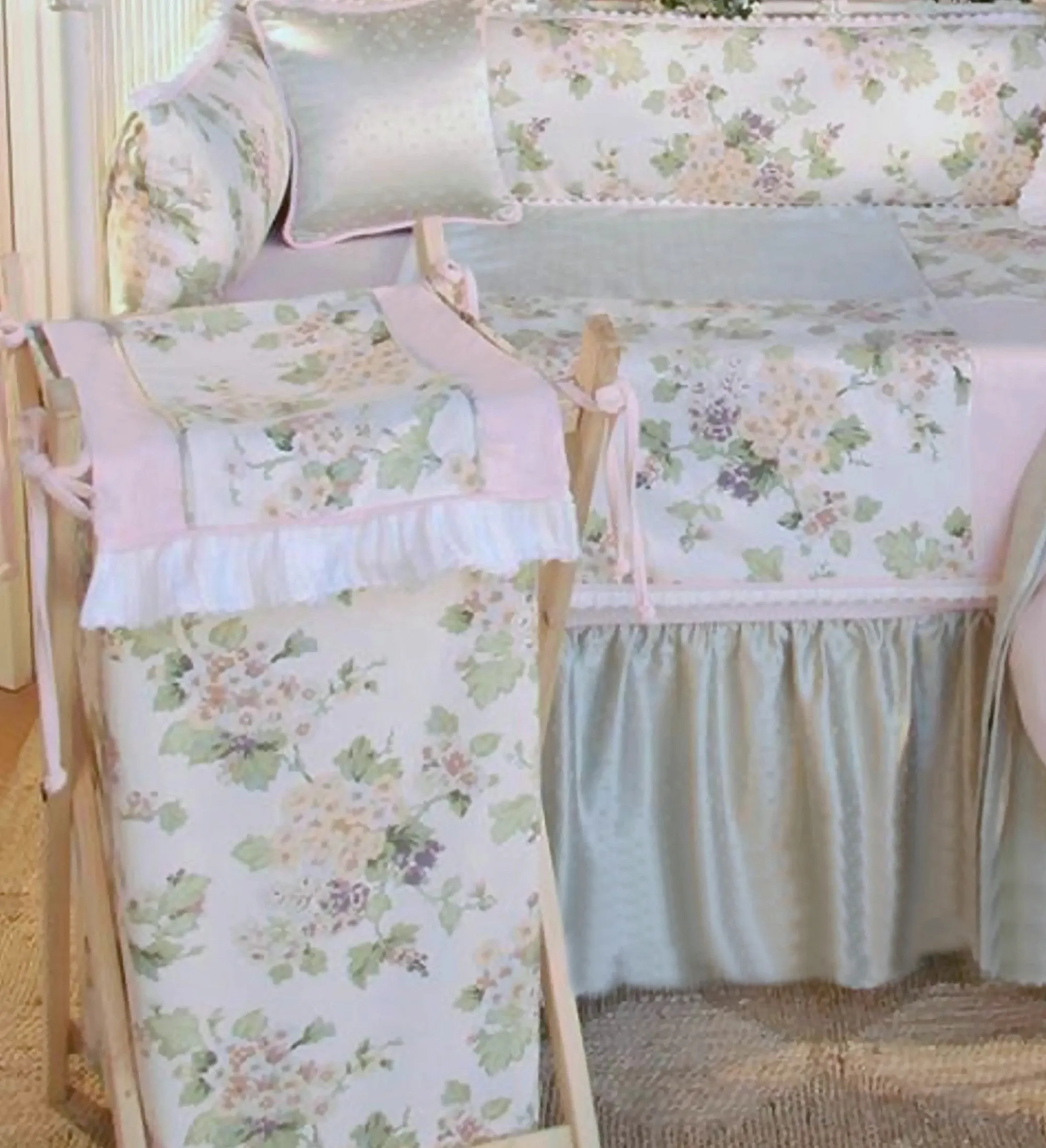 Willow 4 Piece Crib Bedding Set