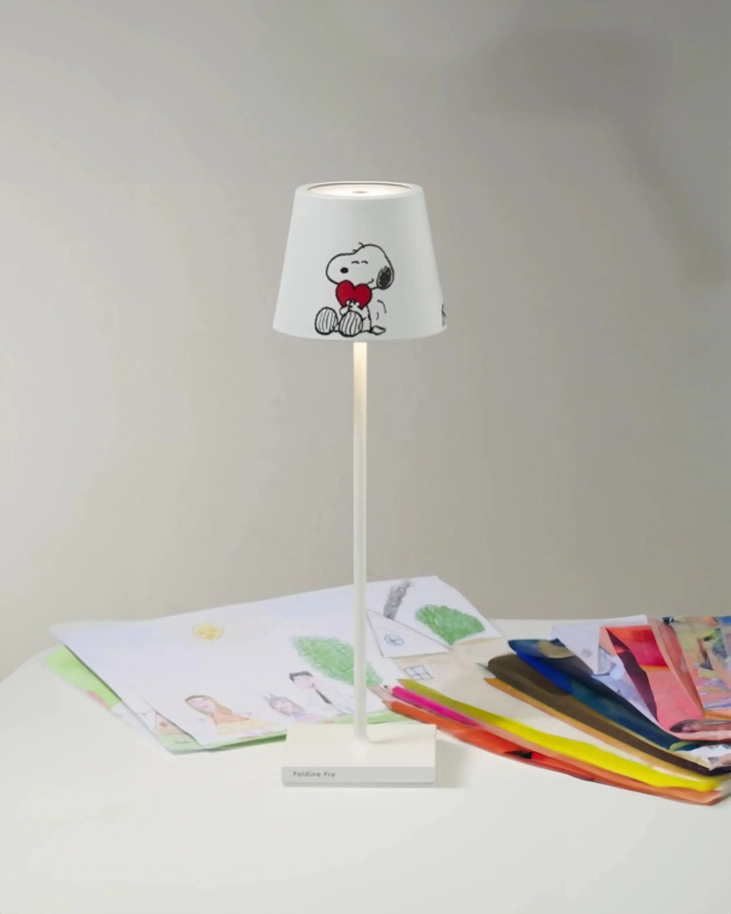 Zafferano Lampes à Porter Poldina x Peanuts table lamp