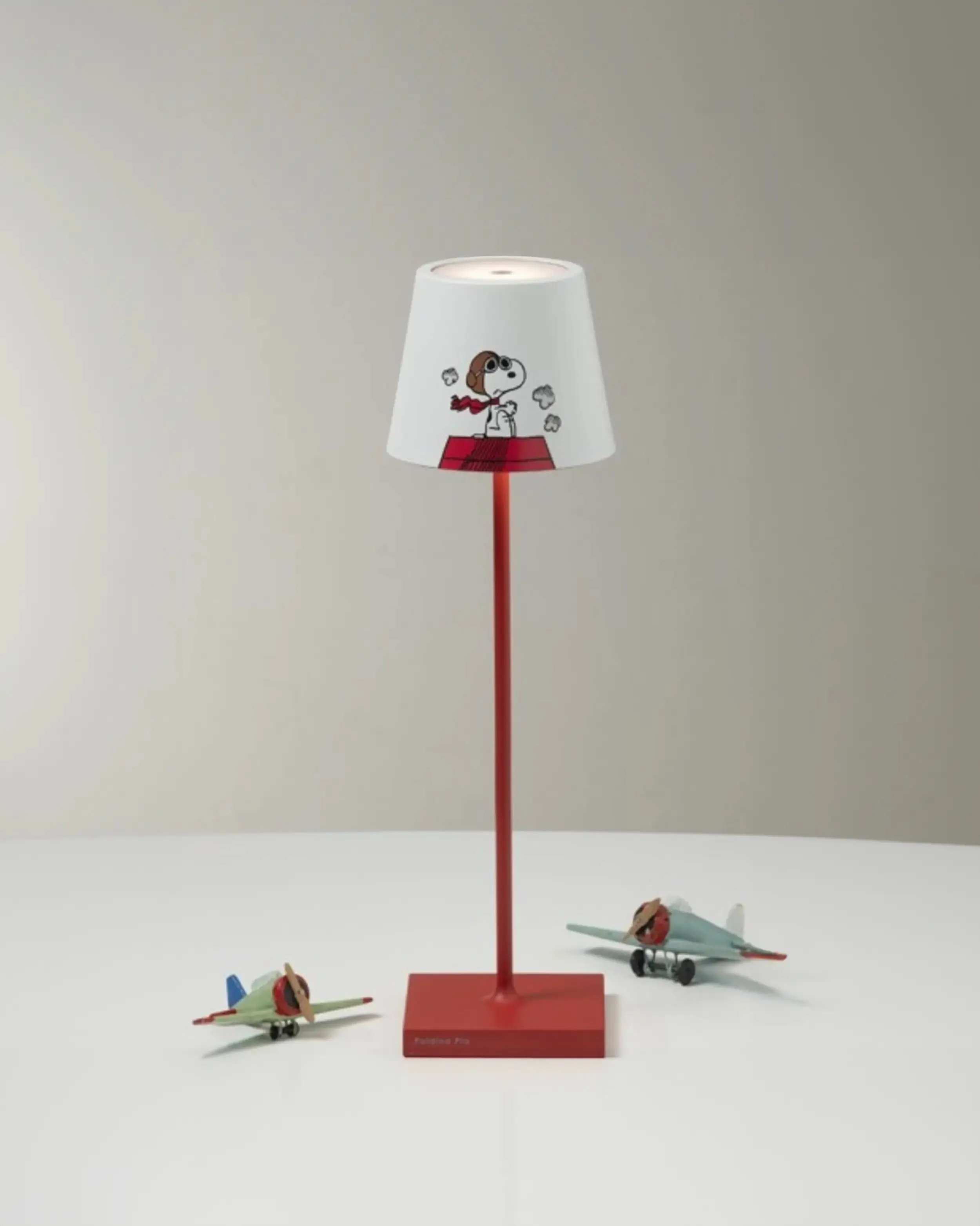 Zafferano Lampes à Porter Poldina x Peanuts table lamp